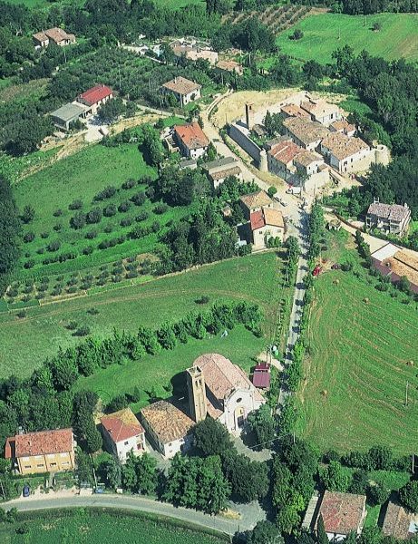 Vista aerea di Albereto-Montescudo-Monte Colombo