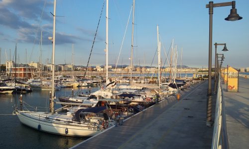 La Darsena di Cattolica alle prime ore del mattino.