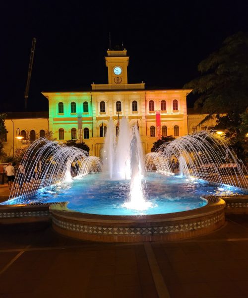 Municipio di Cattolica serale illuminato