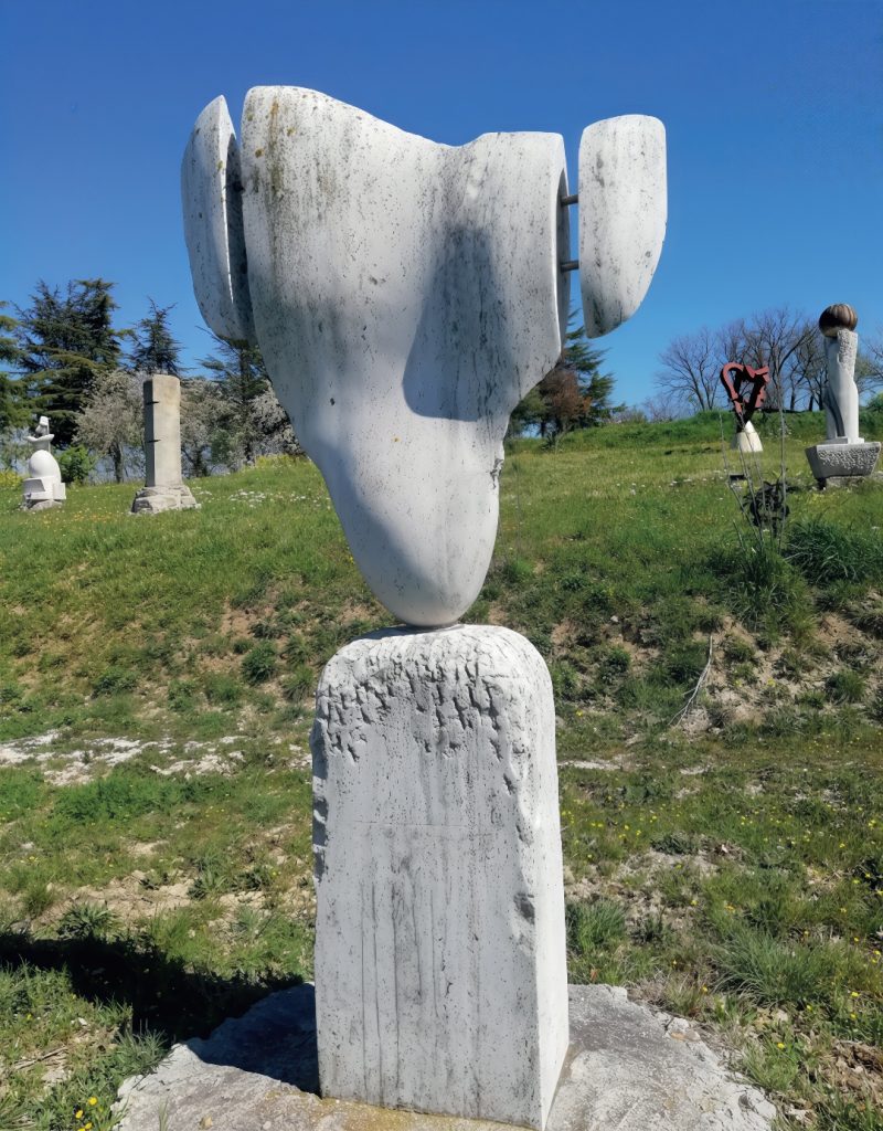 Genti Tavanxhiu-scultura Aria al MISAM di Montefiore Conca