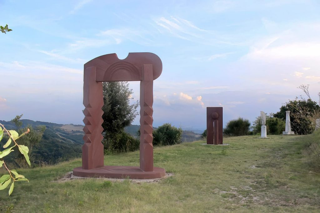 Sculture del parco dell'arte MISAM di Montefiore Conca